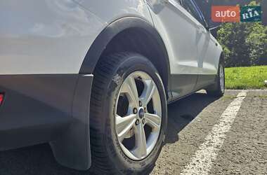 Внедорожник / Кроссовер Ford Kuga 2013 в 