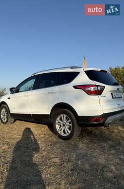 Позашляховик / Кросовер Ford Kuga 2016 в Дніпрі