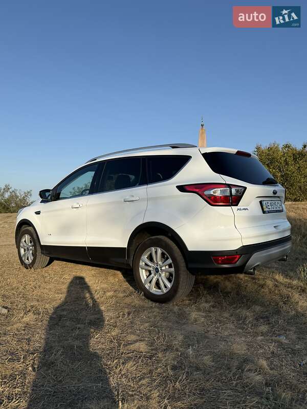Ford Kuga 2016