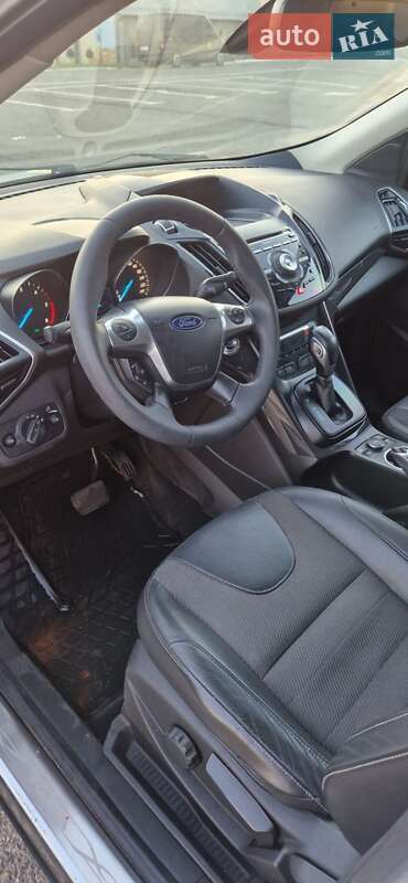 Внедорожник / Кроссовер Ford Kuga 2013 в Черновцах