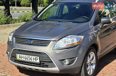Позашляховик / Кросовер Ford Kuga 2012 в 