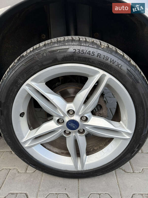 Позашляховик / Кросовер Ford Kuga 2014 в Чернівцях фото 11 Позашляховик / Кросовер Ford Kuga 2014 в Чернівцях