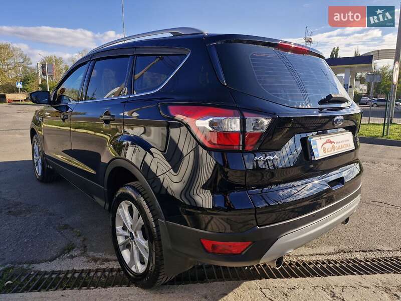 Позашляховик / Кросовер Ford Kuga 2019 в Миколаєві