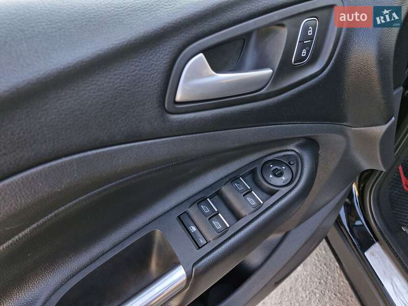 Позашляховик / Кросовер Ford Kuga 2019 в Миколаєві