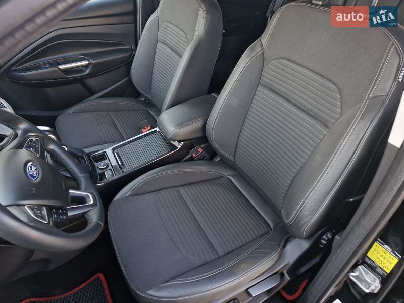 Позашляховик / Кросовер Ford Kuga 2019 в Миколаєві