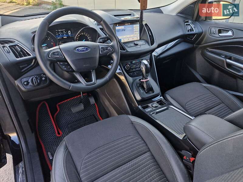 Позашляховик / Кросовер Ford Kuga 2019 в Миколаєві