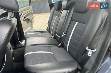 Позашляховик / Кросовер Ford Kuga 2009 в  фото 10 Позашляховик / Кросовер Ford Kuga 2009 в