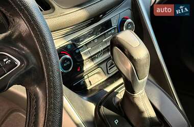 Внедорожник / Кроссовер Ford Kuga 2017 в 