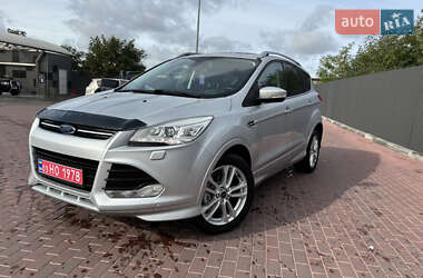 Позашляховик / Кросовер Ford Kuga 2015 в Сарнах