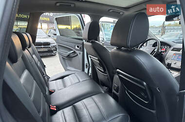 Позашляховик / Кросовер Ford Kuga 2010 в 