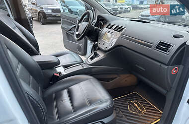 Позашляховик / Кросовер Ford Kuga 2010 в 