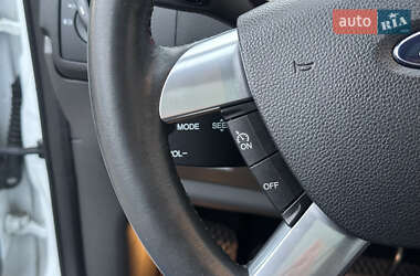 Позашляховик / Кросовер Ford Kuga 2010 в 