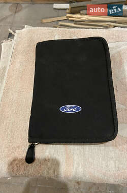 Внедорожник / Кроссовер Ford Kuga 2012 в 