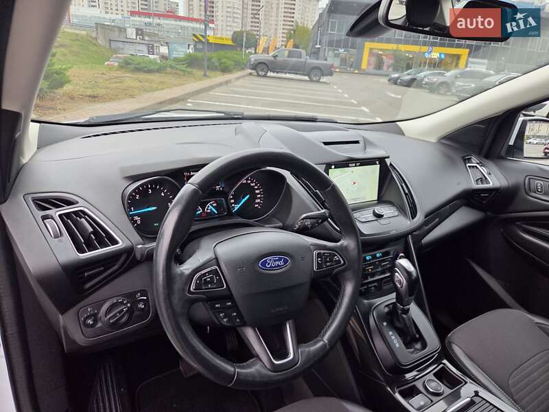 Позашляховик / Кросовер Ford Kuga 2019 в Києві