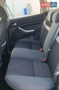 Позашляховик / Кросовер Ford Kuga 2012 в Києві