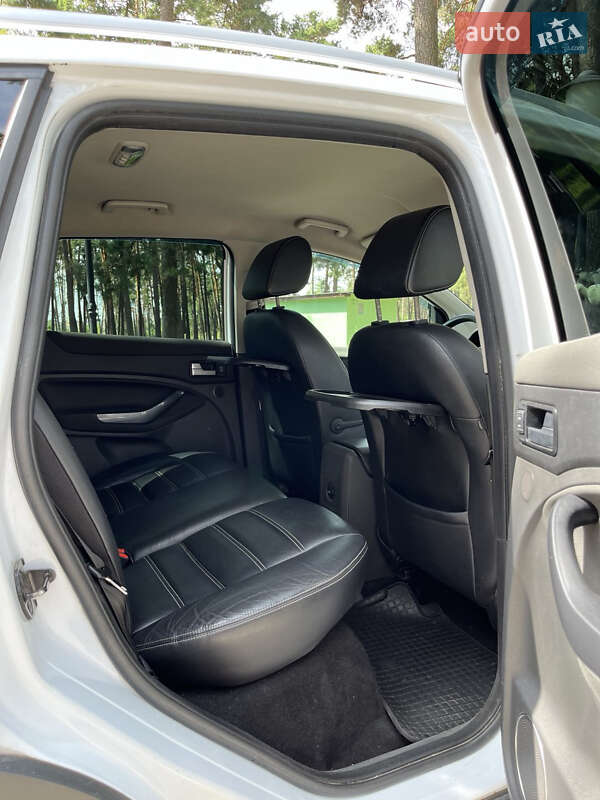 Внедорожник / Кроссовер Ford Kuga 2011 в Чернигове