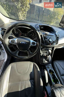 Внедорожник / Кроссовер Ford Kuga 2014 в 