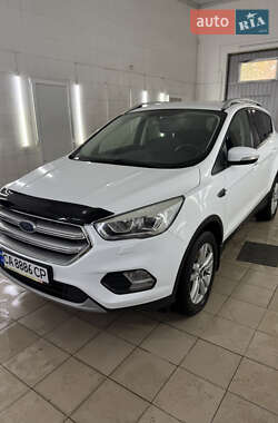 Позашляховик / Кросовер Ford Kuga 2017 в Умані