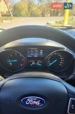 Внедорожник / Кроссовер Ford Kuga 2019 в 