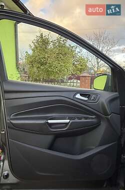 Позашляховик / Кросовер Ford Kuga 2018 в  фото 52 Позашляховик / Кросовер Ford Kuga 2018 в