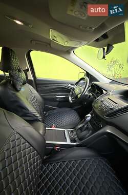 Позашляховик / Кросовер Ford Kuga 2018 в  фото 58 Позашляховик / Кросовер Ford Kuga 2018 в
