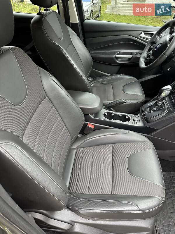 Внедорожник / Кроссовер Ford Kuga 2013 в Тячеве фото 24 Внедорожник / Кроссовер Ford Kuga 2013 в Тячеве