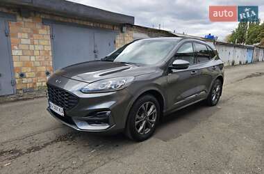 Внедорожник / Кроссовер Ford Kuga 2023 в 