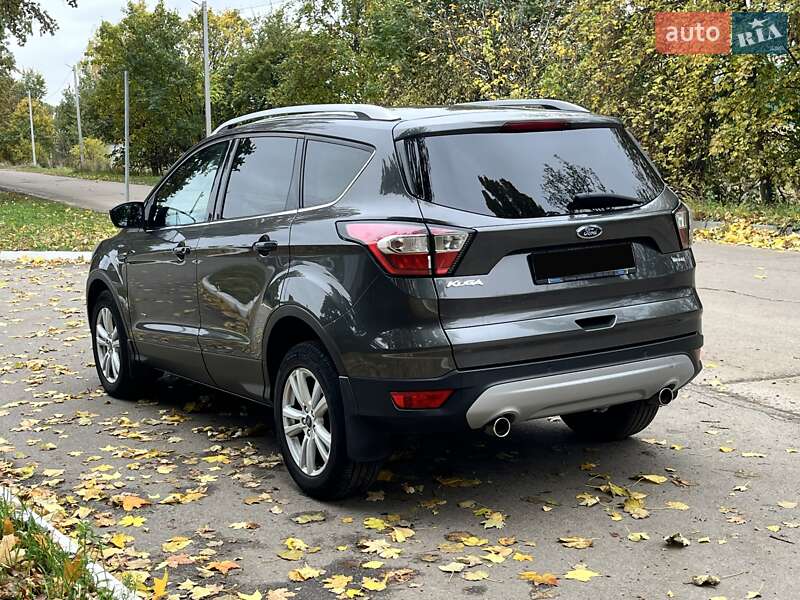 Внедорожник / Кроссовер Ford Kuga 2017 в Киеве