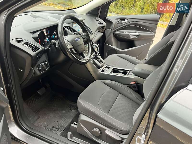 Внедорожник / Кроссовер Ford Kuga 2017 в Киеве