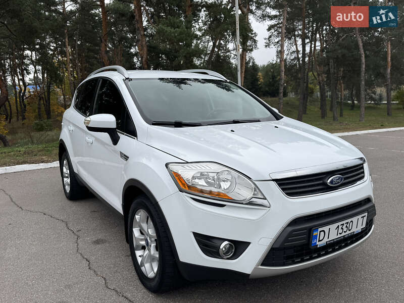 Позашляховик / Кросовер Ford Kuga 2011 в Києві