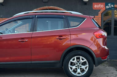 Позашляховик / Кросовер Ford Kuga 2010 в 