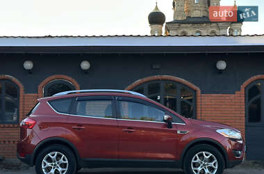 Позашляховик / Кросовер Ford Kuga 2010 в 