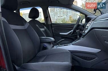 Позашляховик / Кросовер Ford Kuga 2010 в 