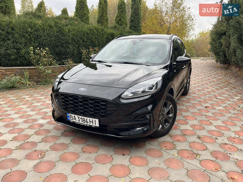 Позашляховик / Кросовер Ford Kuga 2021 в  фото Позашляховик / Кросовер Ford Kuga 2021 в