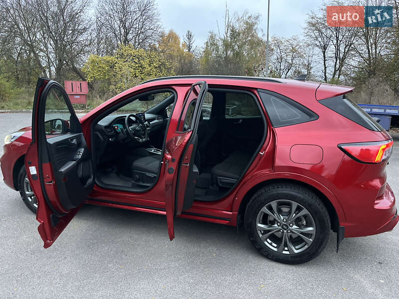 Внедорожник / Кроссовер Ford Kuga 2021 в Хмельницком