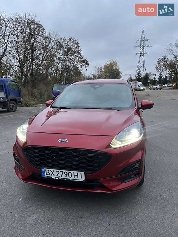 Внедорожник / Кроссовер Ford Kuga 2021 в Хмельницком