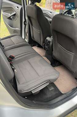 Позашляховик / Кросовер Ford Kuga 2014 в  фото 23 Позашляховик / Кросовер Ford Kuga 2014 в