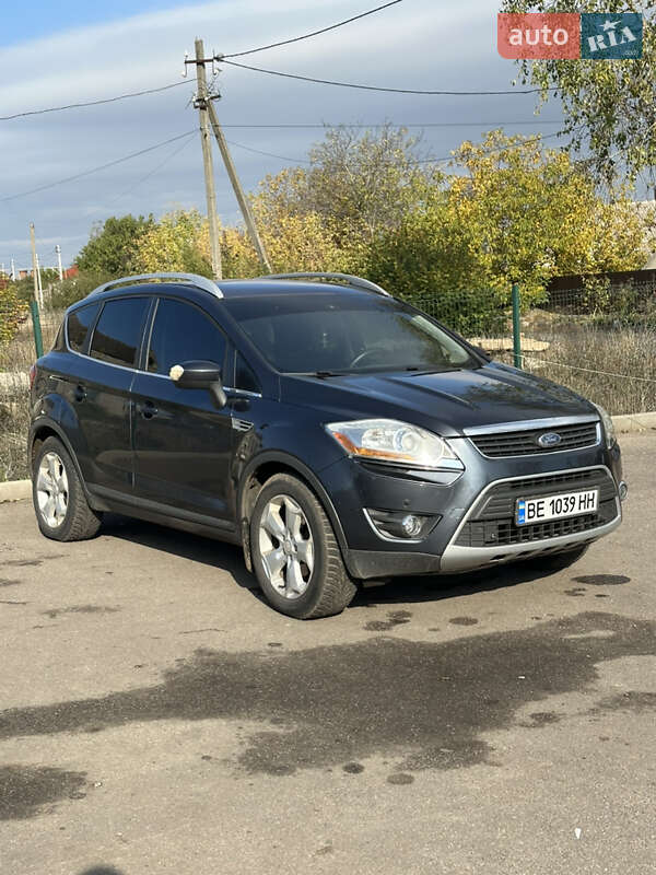 Внедорожник / Кроссовер Ford Kuga 2010 в 