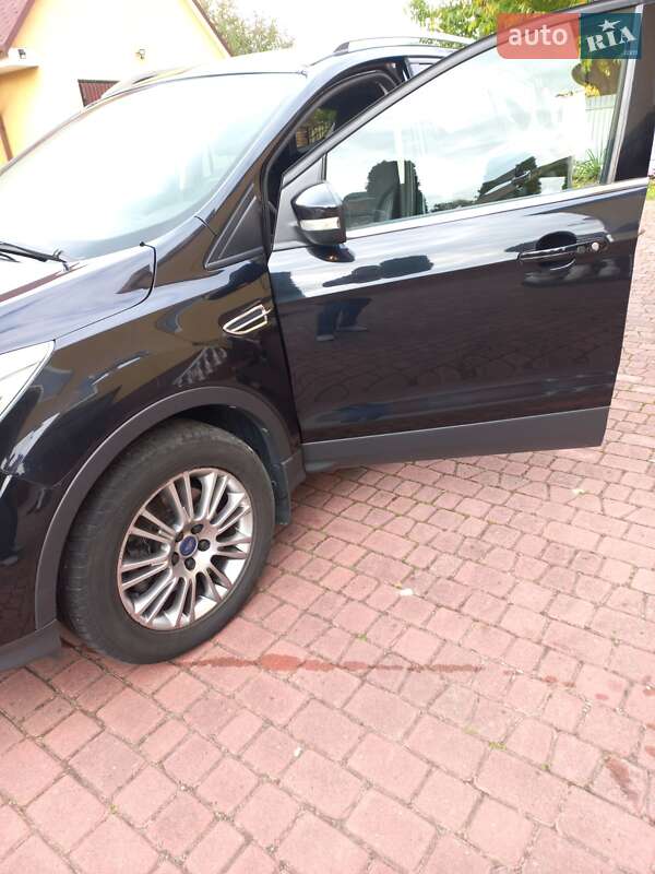 Позашляховик / Кросовер Ford Kuga 2013 в Луцьку