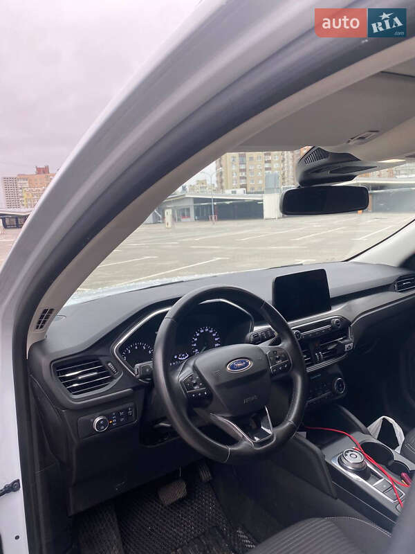 Внедорожник / Кроссовер Ford Kuga 2022 в Киеве