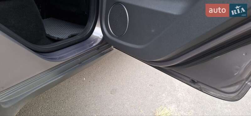 Внедорожник / Кроссовер Ford Kuga 2012 в Чернигове фото 9 Внедорожник / Кроссовер Ford Kuga 2012 в Чернигове