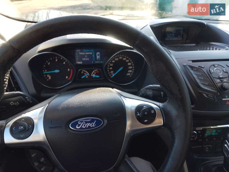 Внедорожник / Кроссовер Ford Kuga 2013 в Великой Александровке