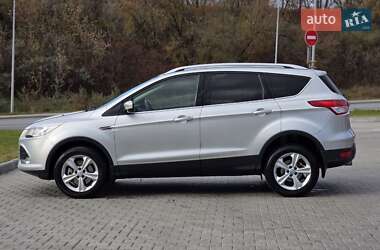 Внедорожник / Кроссовер Ford Kuga 2013 в 