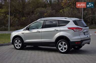 Внедорожник / Кроссовер Ford Kuga 2013 в 