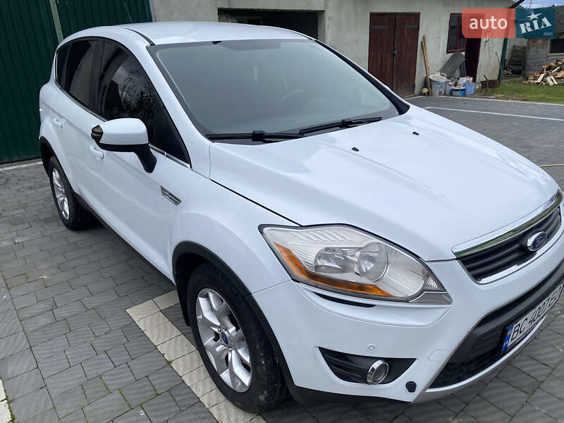 Позашляховик / Кросовер Ford Kuga 2011 в Стрию