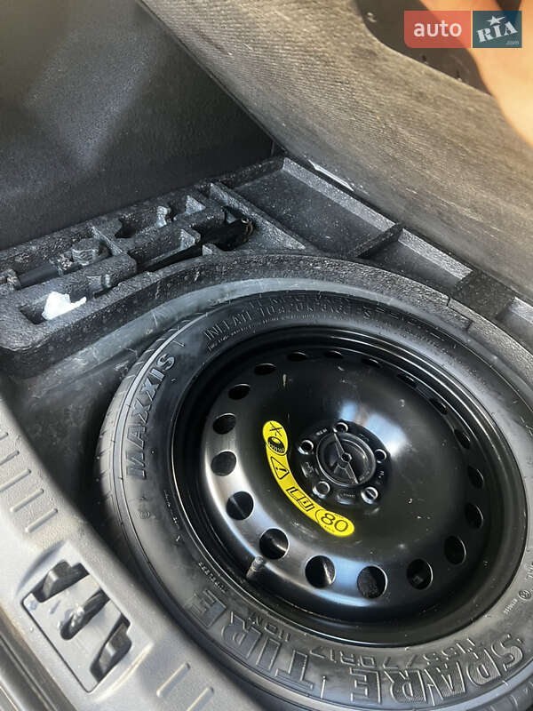 Позашляховик / Кросовер Ford Kuga 2016 в Києві фото 14 Позашляховик / Кросовер Ford Kuga 2016 в Києві