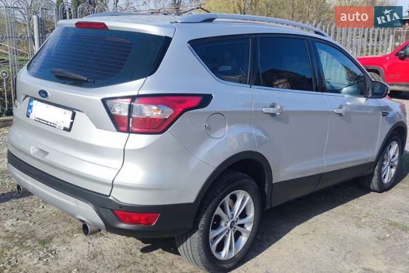 Внедорожник / Кроссовер Ford Kuga 2019 в Хмельнике фото 4 Внедорожник / Кроссовер Ford Kuga 2019 в Хмельнике