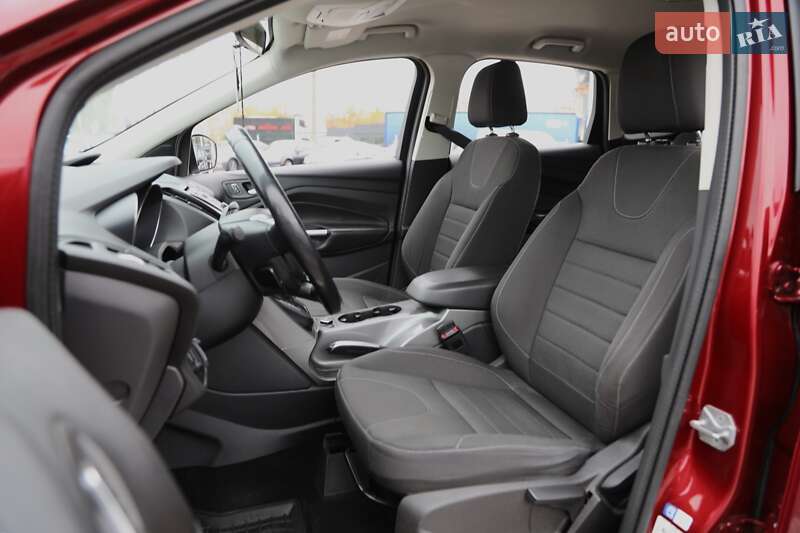 Внедорожник / Кроссовер Ford Kuga 2015 в Харькове фото 7 Внедорожник / Кроссовер Ford Kuga 2015 в Харькове