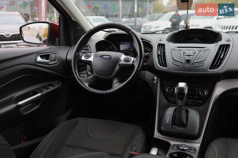 Внедорожник / Кроссовер Ford Kuga 2015 в Харькове фото 11 Внедорожник / Кроссовер Ford Kuga 2015 в Харькове