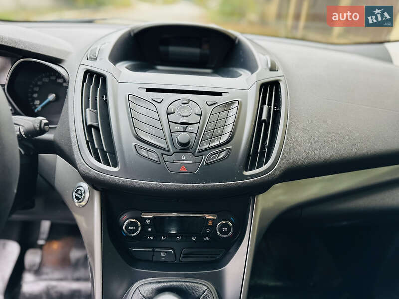 Позашляховик / Кросовер Ford Kuga 2013 в Києві фото 23 Позашляховик / Кросовер Ford Kuga 2013 в Києві